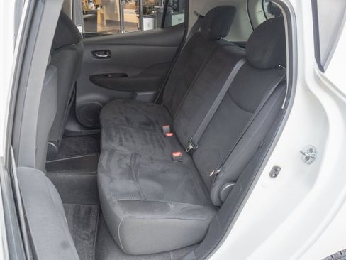 Used 2016 Nissan Leaf SV w/ Premium Package image 17