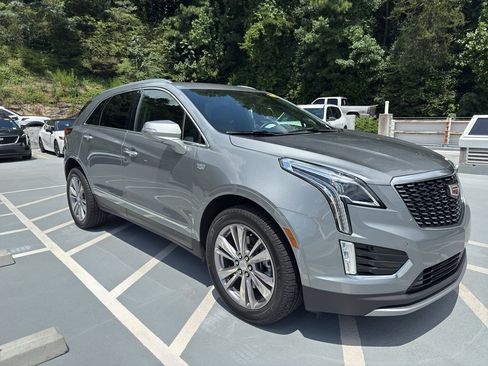 Used 2023 Cadillac XT5 Premium Luxury FWD image 4