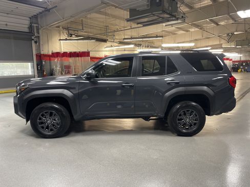 Certified 2025 Toyota 4Runner SR5 image 7