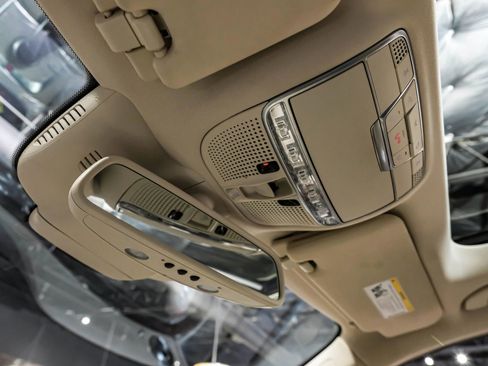 Used 2015 Mercedes-Benz S 550 4MATIC Sedan image 30