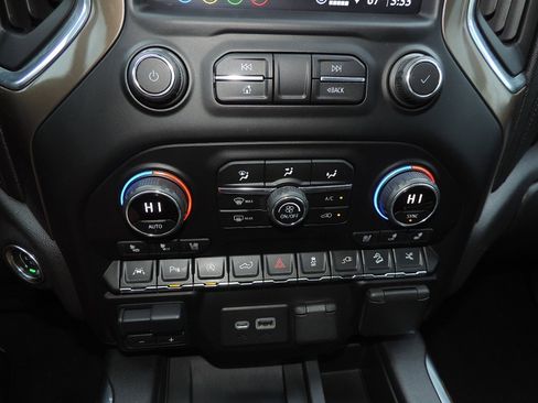 Used 2021 Chevrolet Silverado 1500 High Country w/ Safety Package II image 27