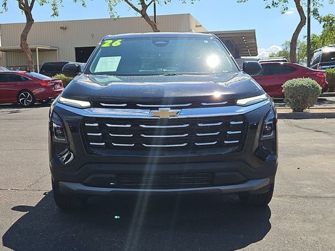 Used 2026 Chevrolet Equinox LT FWD image 2