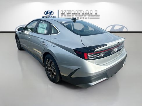 New 2026 Hyundai Sonata Blue FWD image 4