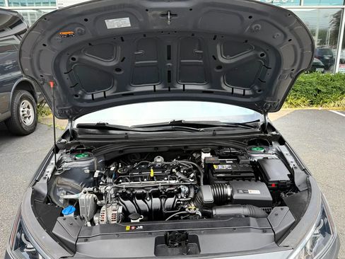 Used 2019 Hyundai Elantra SE w/ Cargo Package FWD image 36