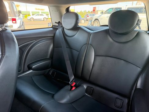 Used 2012 MINI Cooper Hardtop w/ Cold Weather Pkg FWD image 17
