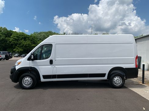 Used 2023 RAM ProMaster 2500 FWD image 6