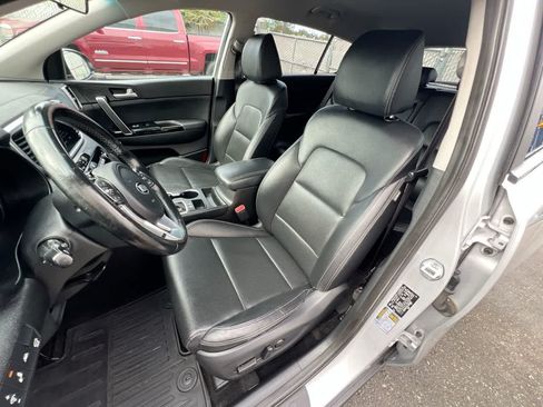 Used 2020 Kia Sportage EX FWD image 11