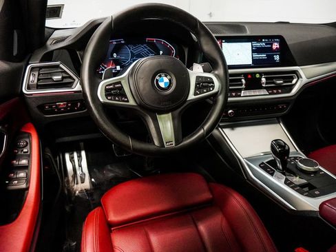 Used 2022 BMW 330i Sedan w/ M Sport Package RWD image 13