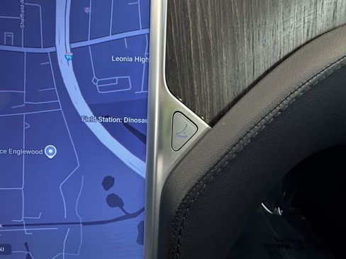 Used 2013 Tesla Model S image 23