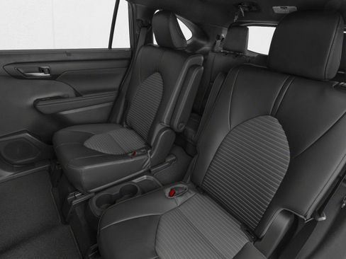 New 2026 Toyota Highlander XSE AWD/4WD image 9