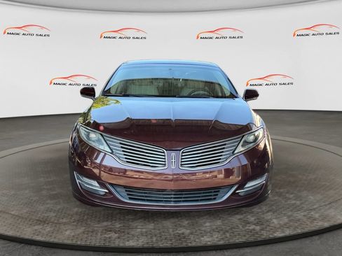 Used 2013 Lincoln MKZ FWD image 3