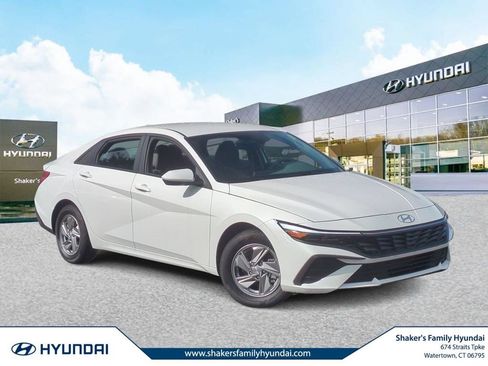 Certified 2026 Hyundai Elantra SE FWD image 1