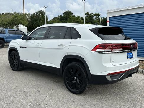 Used 2024 Volkswagen Atlas Cross Sport SE FWD image 5