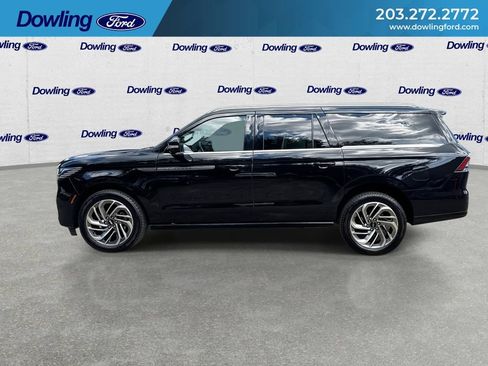 Used 2025 Lincoln Navigator L Reserve AWD/4WD image 5