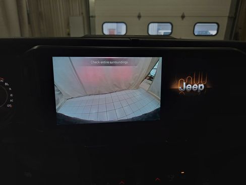 Used 2024 Jeep Wrangler Unlimited Sport AWD/4WD image 25
