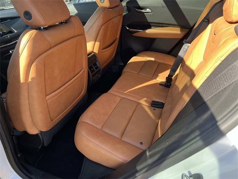 Certified 2022 Cadillac XT4 Premium Luxury w/ Enhanced Visibility Package image 12