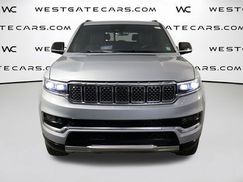 Used 2023 Jeep Grand Wagoneer L Series II w/ Premium Group II AWD/4WD image 2
