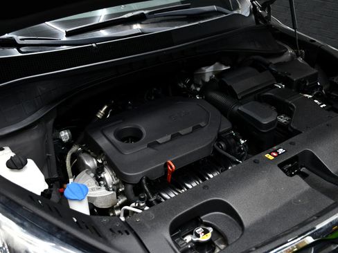 Used 2019 Kia Sorento LX image 9