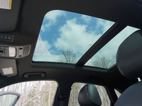 Used 2018 Audi Q3 2.0T Premium FWD image 17