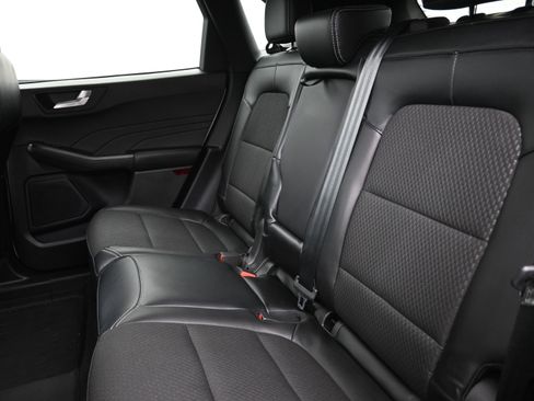 Used 2023 Ford Escape SE image 22