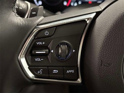 Used 2025 Acura RDX SH-AWD image 22