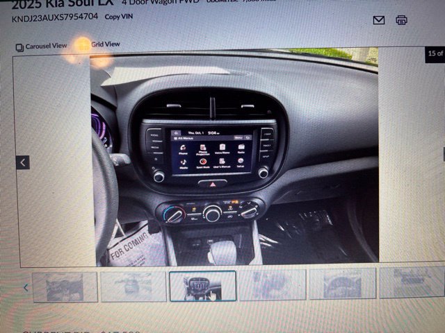 Used 2025 Kia Soul LX w/ LX Technology Package FWD image 17