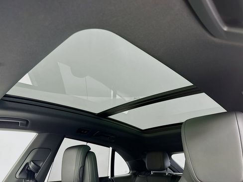 Certified 2024 Porsche Macan 4 Electric image 22