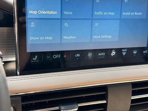 Used 2024 Lincoln Corsair AWD w/ Towing Package image 26