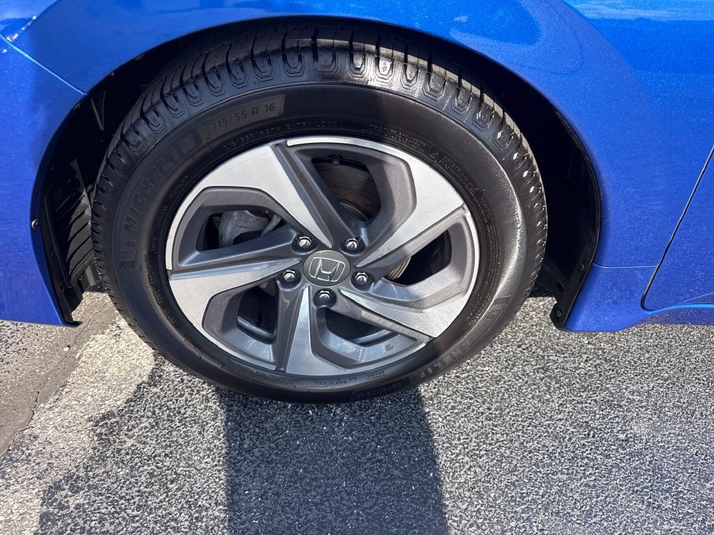 Used 2019 Honda Insight LX image 16