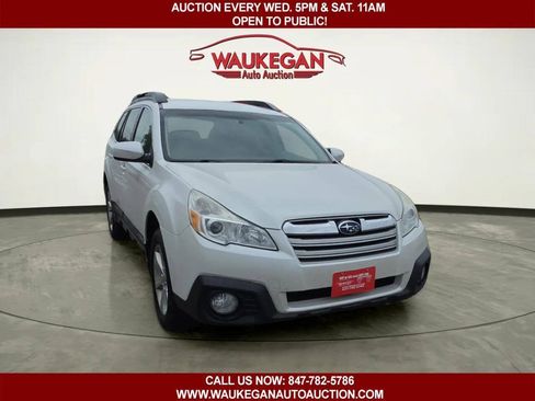 Used 2014 Subaru Outback 2.5i Premium AWD/4WD image 4