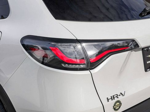Used 2025 Honda HR-V Sport image 38