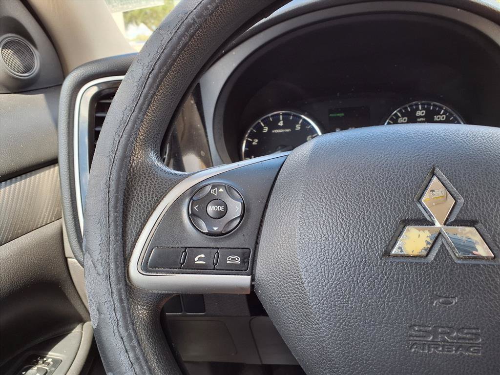 Used 2018 Mitsubishi Outlander ES FWD image 17