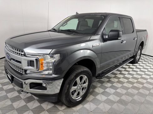 Used 2018 Ford F150 XLT w/ Equipment Group 302A Luxury image 9
