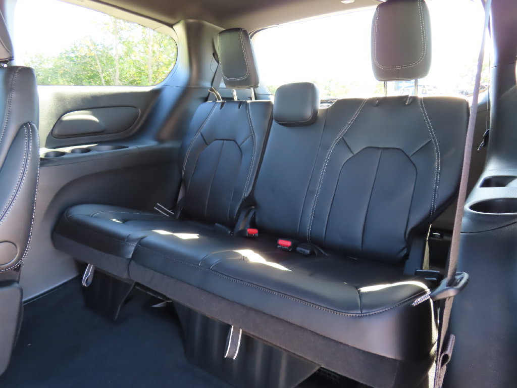 New 2027 Chrysler Pacifica Select AWD/4WD image 22