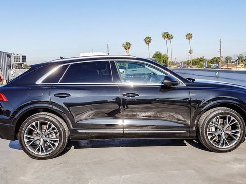 Used 2023 Audi Q8 Premium Plus w/ Premium Plus Package AWD/4WD image 13