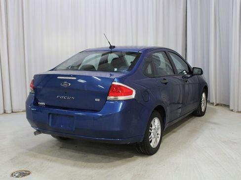 Used 2009 Ford Focus SE image 25