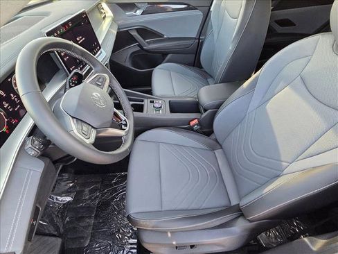 New 2026 Volkswagen Tiguan SE image 4