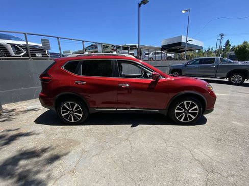 Used 2019 Nissan Rogue SL w/ Premium Package AWD/4WD image 7