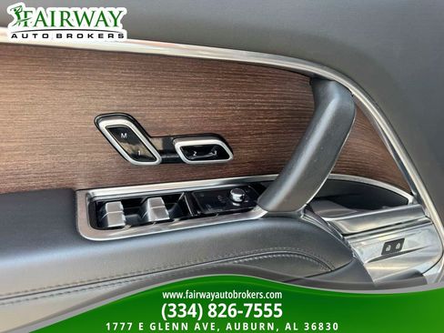 Used 2023 Land Rover Range Rover SE AWD/4WD image 15