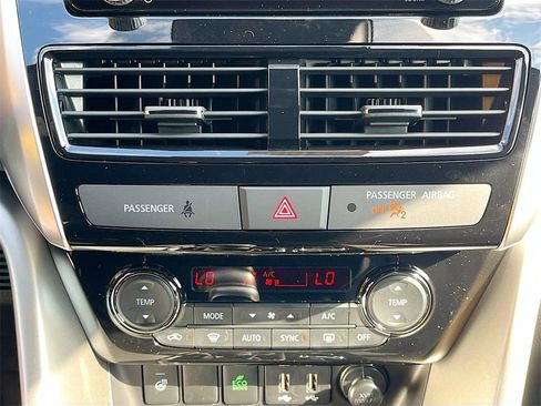 New 2025 Mitsubishi Eclipse Cross SEL image 13