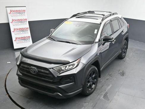 Used 2020 Toyota RAV4 TRD Off-Road image 29