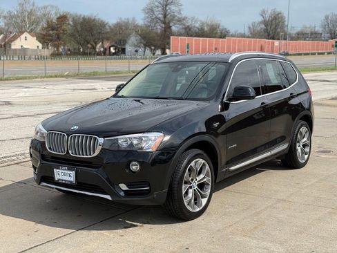 Used 2017 BMW X3 xDrive28i AWD/4WD image 1