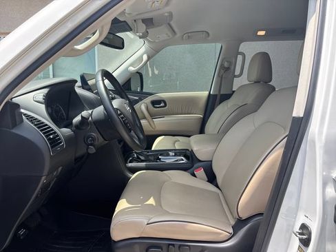 Used 2022 Nissan Armada SV w/ SV Appearance Package RWD image 3