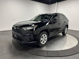 Used 2019 Toyota RAV4 LE w/ All Weather Liner Package AWD/4WD video 1