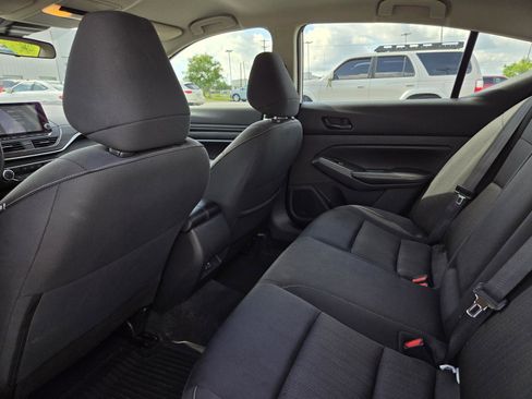 Used 2024 Nissan Altima 2.5 SV FWD image 29