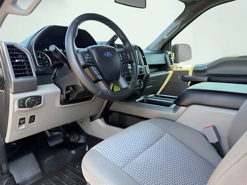 Used 2020 Ford F150 XLT w/ Equipment Group 302A Luxury AWD/4WD image 31