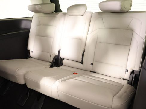 New 2026 Lincoln Navigator Premiere AWD/4WD image 14
