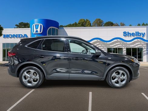 Used 2025 Ford Escape ST-Line image 9