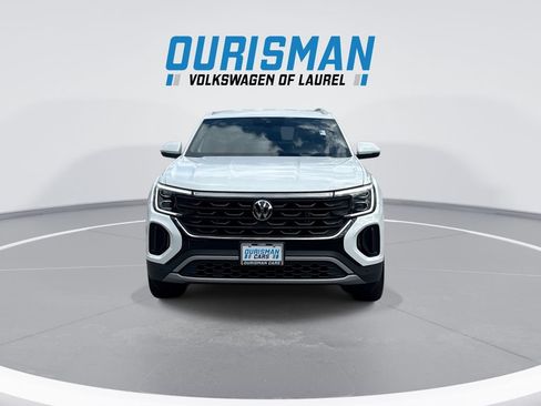 Used 2024 Volkswagen Atlas Cross Sport SE AWD/4WD image 3