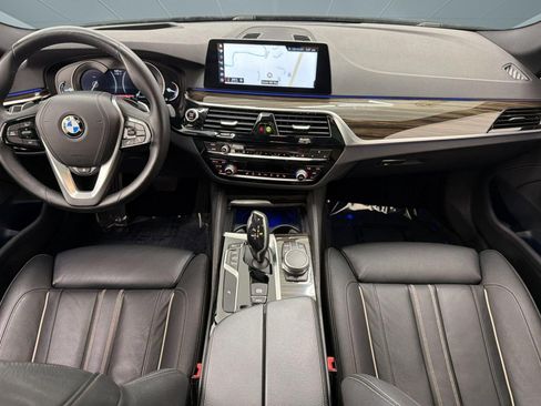 Used 2018 BMW 530i xDrive AWD/4WD image 17